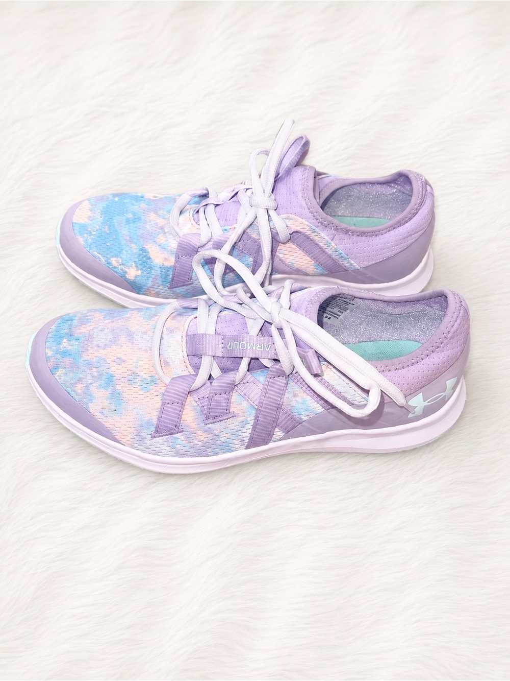 Under Armour Girls Size 6Y Running Shoes Pastel Tie Dye Athletic Sneakers - Picture 3 of 7